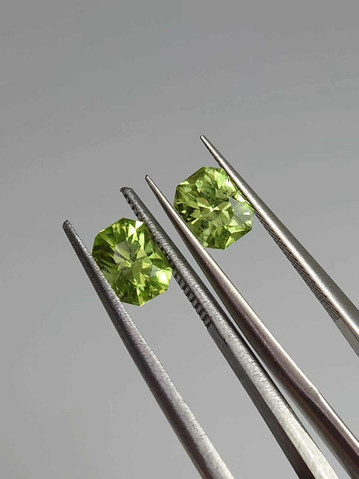 1.95ct Natural Radiant Faceted Pair of Peridot from Pakistan — view 3